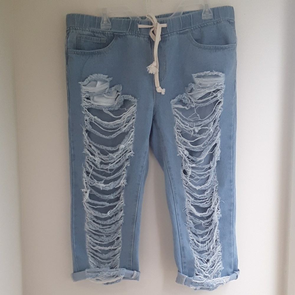Fashion Nova | Distressed Boyfriend Crops